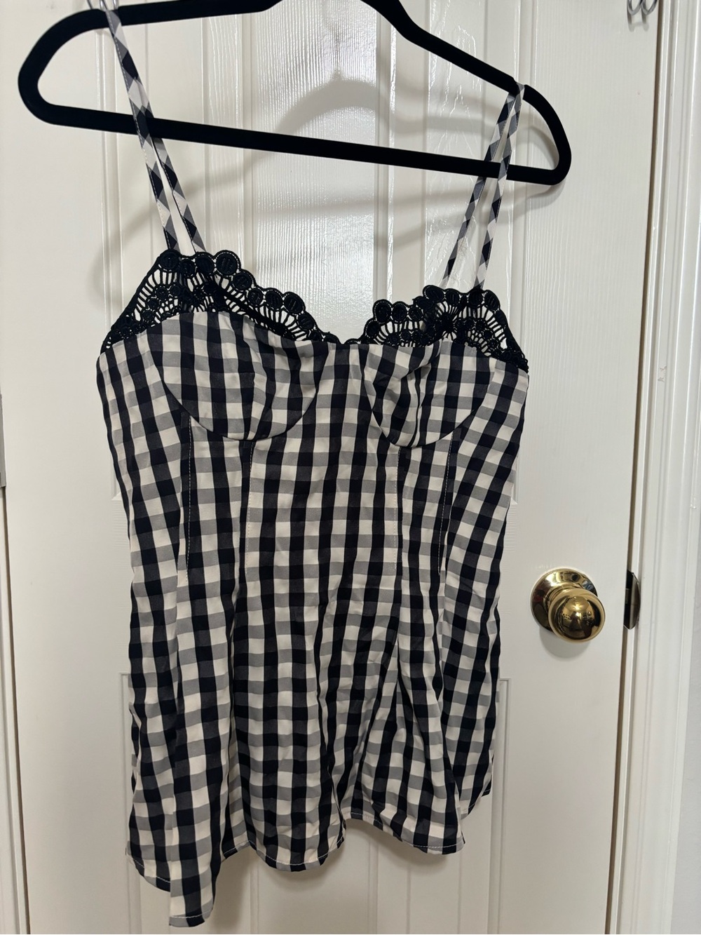 NWOT Commense Black and White Gingham Lace Trim Cami Top